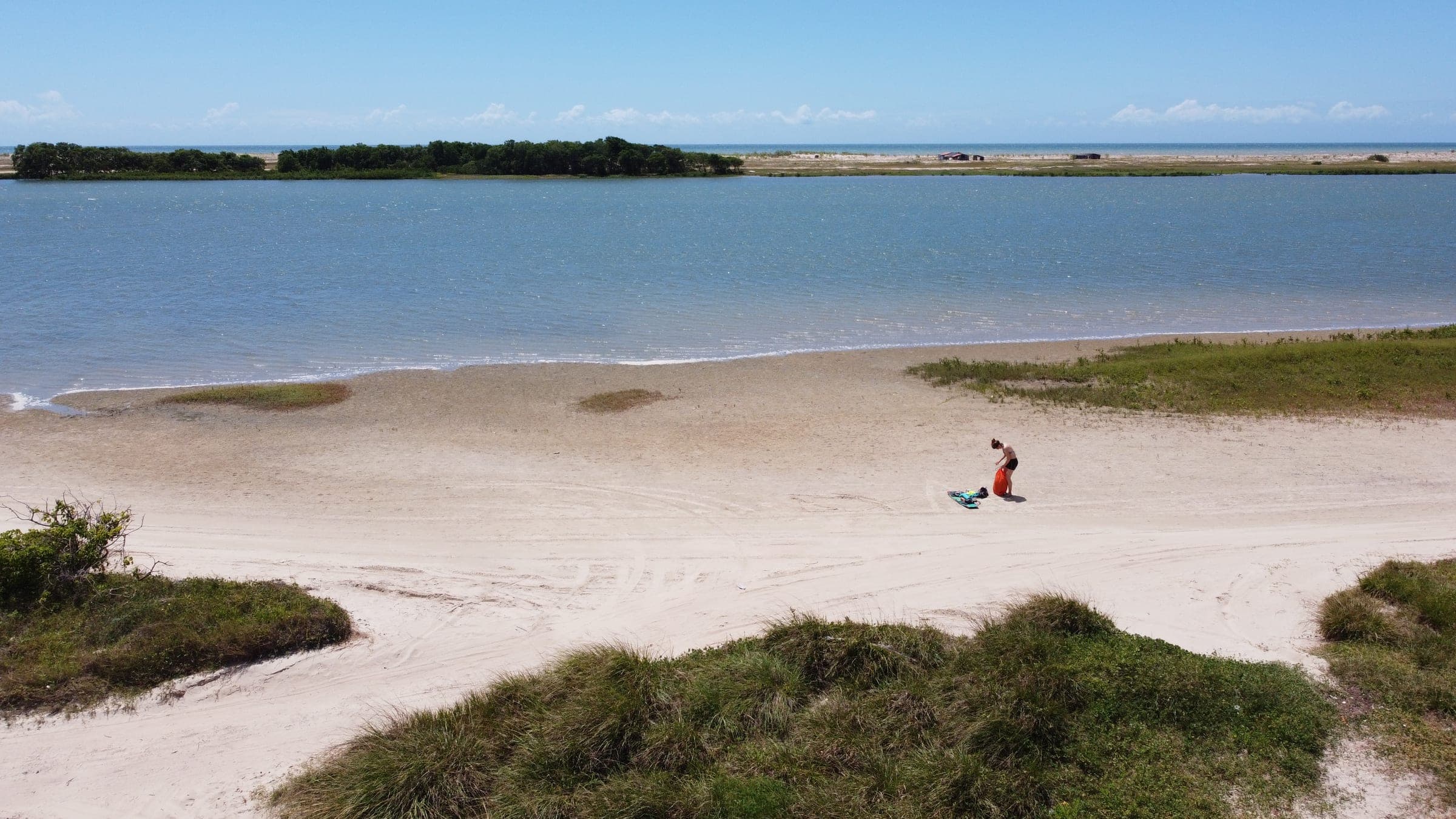 La lagune d'Ilha do Guajiru : eau turquoise et bancs de sable blanc